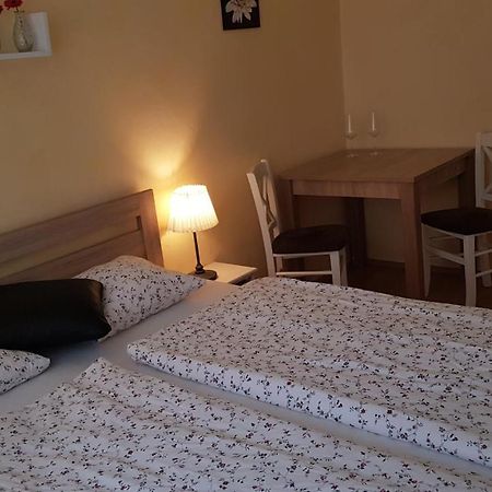 Apartman Lotos Mikulov Eksteriør bilde