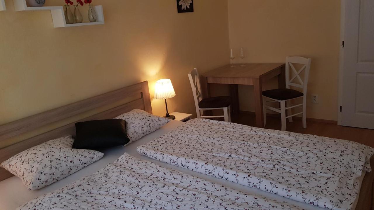Apartman Lotos Mikulov Eksteriør bilde
